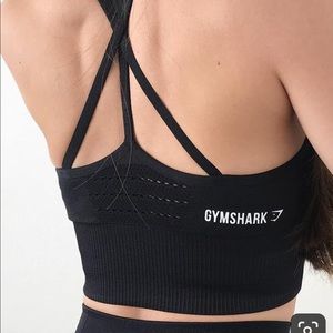 Energy seamless crop vest in black